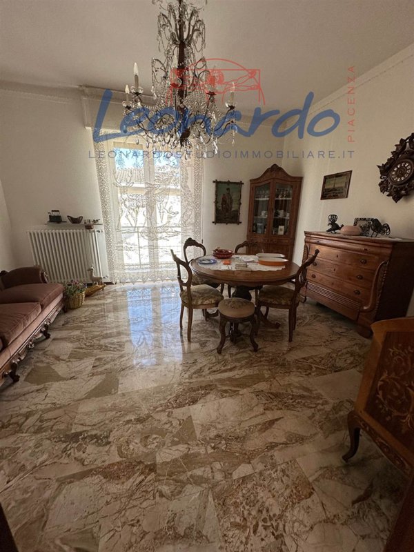 appartamento in vendita a Piacenza in zona Belvedere / Quartiere Duemila