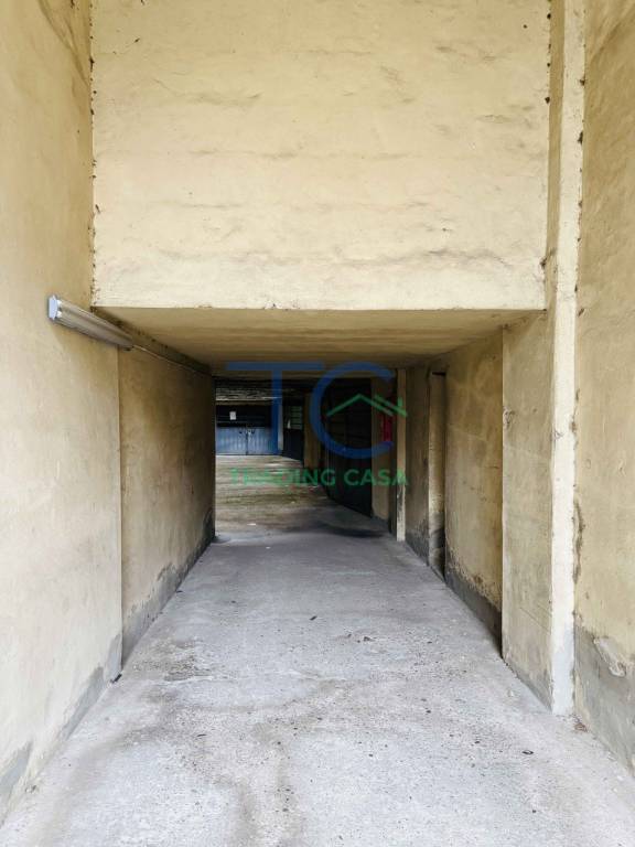 locale commerciale in vendita a Piacenza