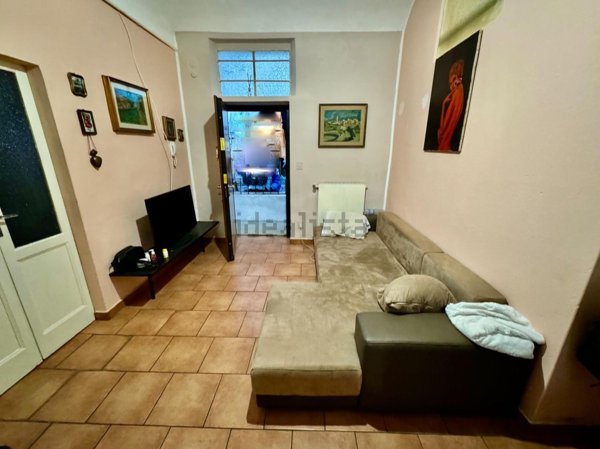 negozio in vendita a Piacenza in zona Centro Storico