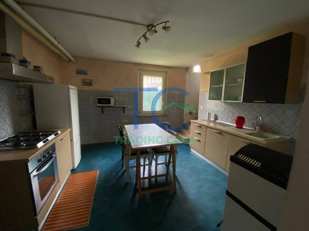 casa indipendente in vendita a Piacenza in zona Roncaglia / Fossadello