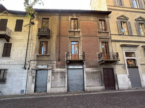 casa indipendente in vendita a Piacenza in zona Centro Storico