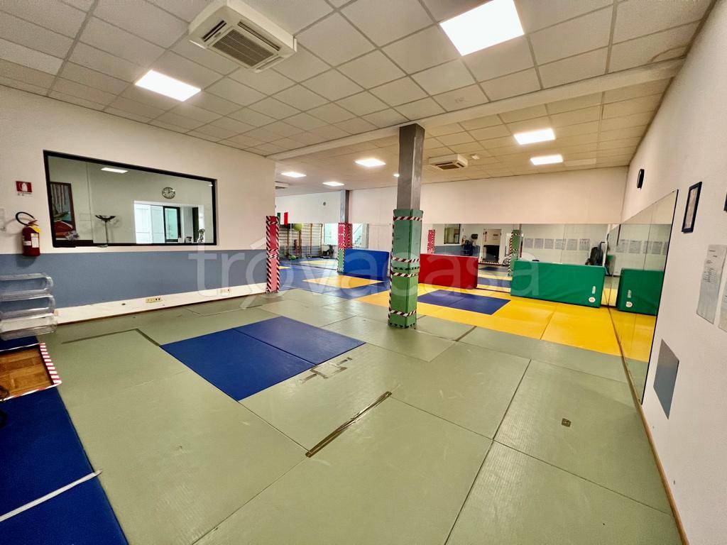 negozio in vendita a Piacenza