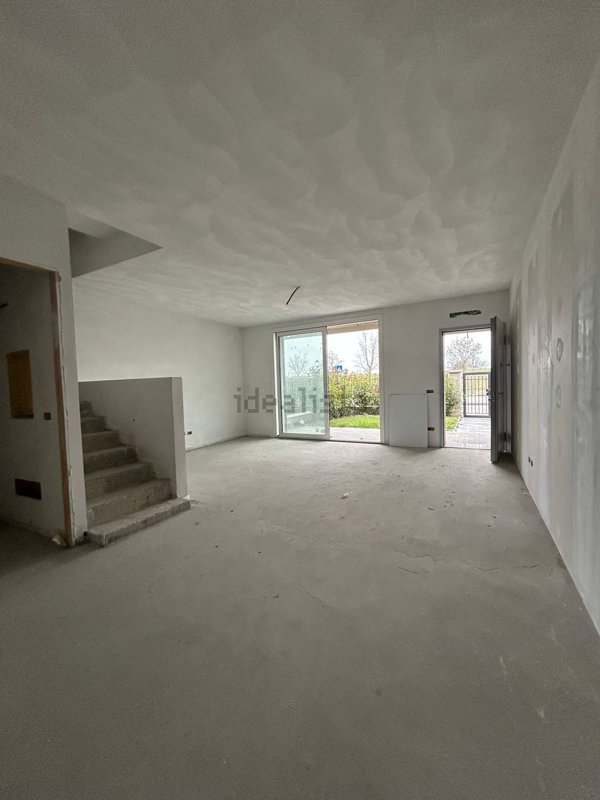 casa indipendente in vendita a Piacenza in zona Besurica