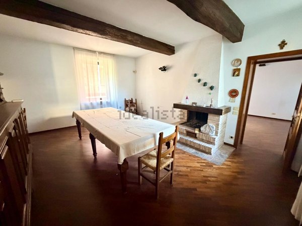 casa indipendente in vendita a Piacenza