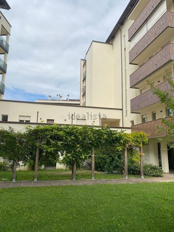 appartamento in vendita a Piacenza in zona Stadio