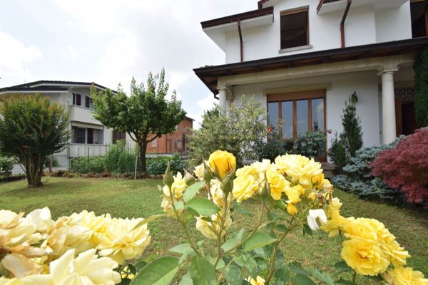 casa indipendente in vendita a Piacenza in zona Besurica