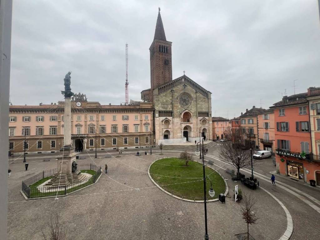 appartamento in vendita a Piacenza in zona Centro Storico
