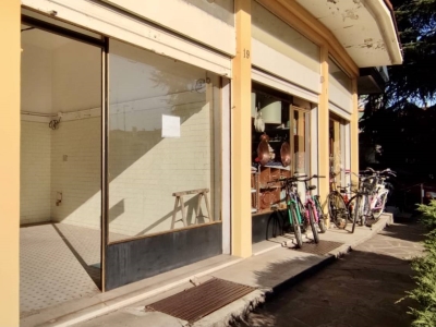 negozio in vendita a Piacenza in zona Infrangibile
