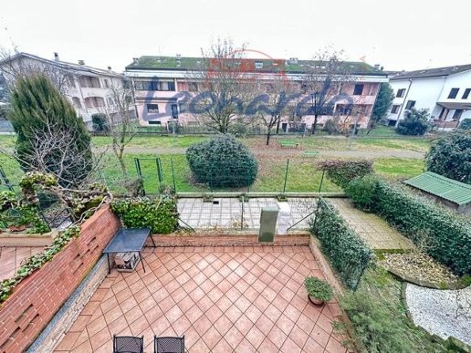 casa indipendente in vendita a Piacenza in zona Besurica