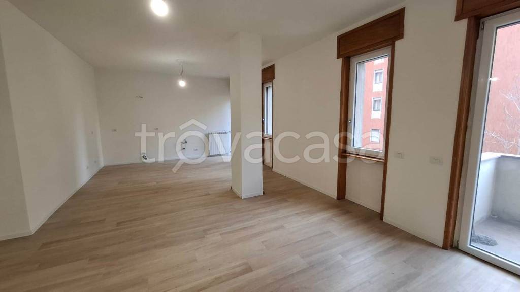 appartamento in vendita a Piacenza in zona Infrangibile