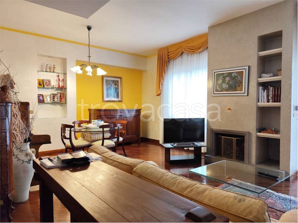 casa indipendente in vendita a Piacenza in zona Centro Storico