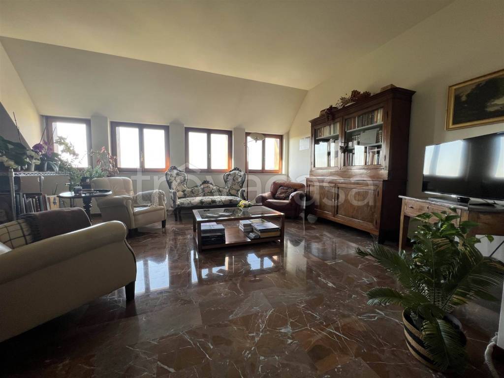 appartamento in vendita a Piacenza in zona Barriera Genova