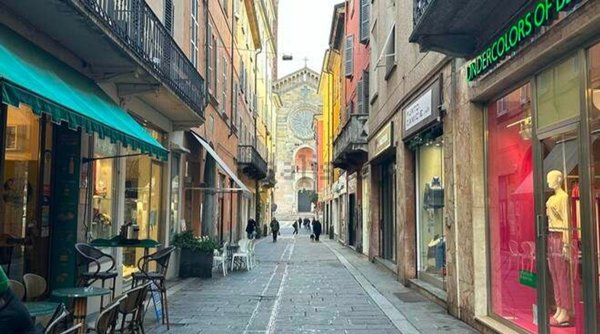 casa semindipendente in vendita a Piacenza in zona Centro Storico