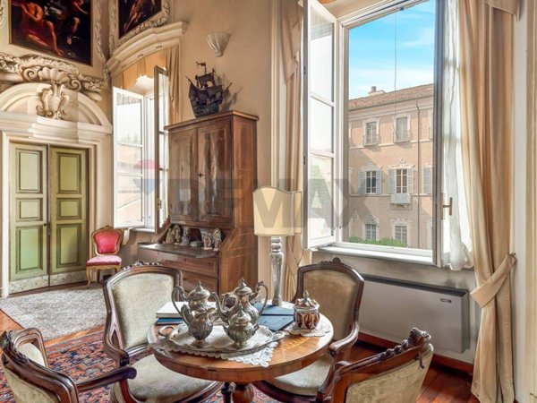 casa indipendente in vendita a Piacenza in zona Centro Storico