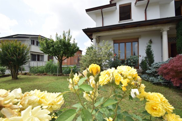 casa indipendente in vendita a Piacenza in zona Besurica