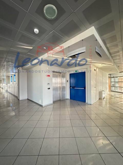 ufficio in vendita a Piacenza in zona Le Mose