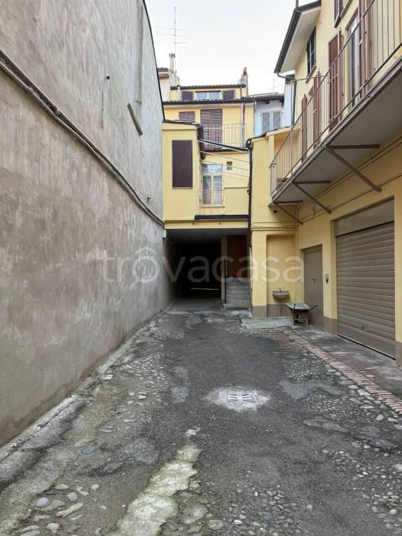 casa indipendente in vendita a Piacenza in zona Centro Storico