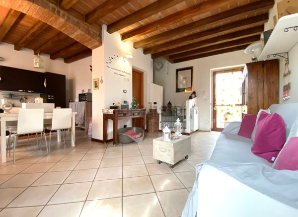 casa indipendente in vendita a Piacenza in zona San Bonico