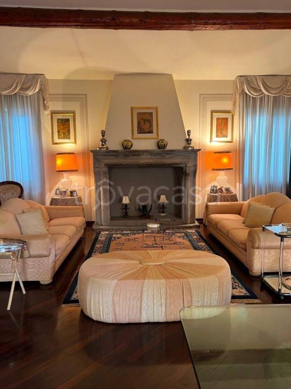 appartamento in vendita a Piacenza in zona Centro Storico