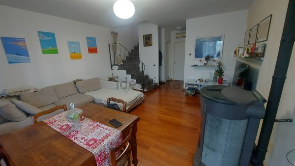 casa indipendente in vendita a Piacenza in zona Pittolo