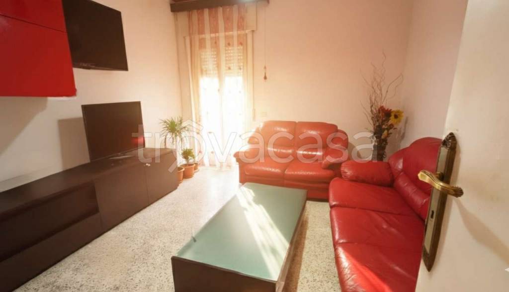 appartamento in vendita a Piacenza in zona Barriera Genova