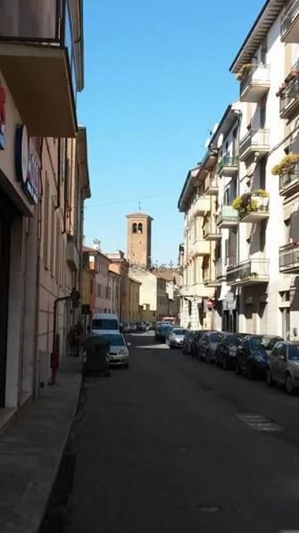 locale di sgombero in vendita a Piacenza in zona Centro Storico