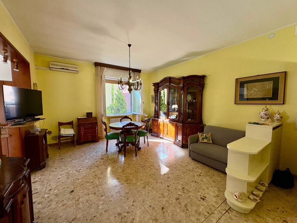 appartamento in vendita a Piacenza in zona Stadio