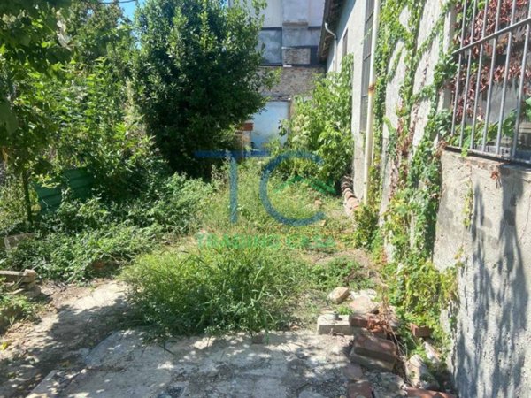 casa indipendente in vendita a Piacenza in zona Centro Storico