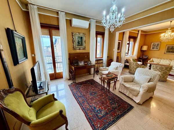 appartamento in vendita a Piacenza in zona Centro Storico