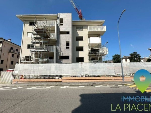 appartamento in vendita a Piacenza in zona Stadio