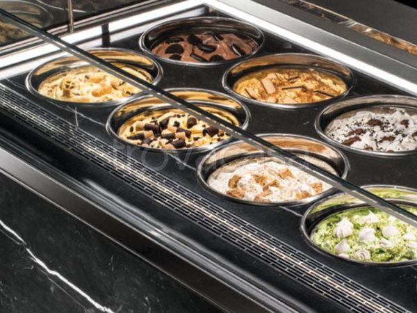 negozio in vendita a Piacenza in zona Centro Storico