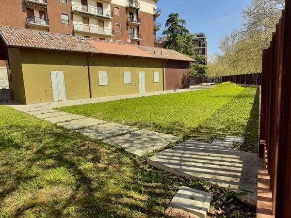 casa indipendente in vendita a Piacenza