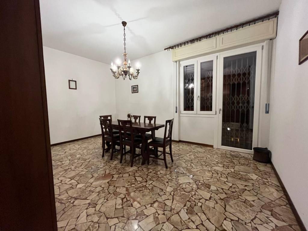 appartamento in vendita a Piacenza in zona Stadio