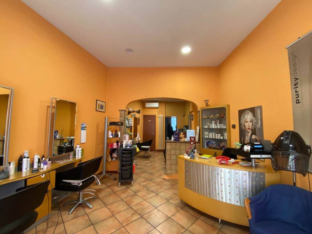 negozio in vendita a Piacenza in zona Centro Storico