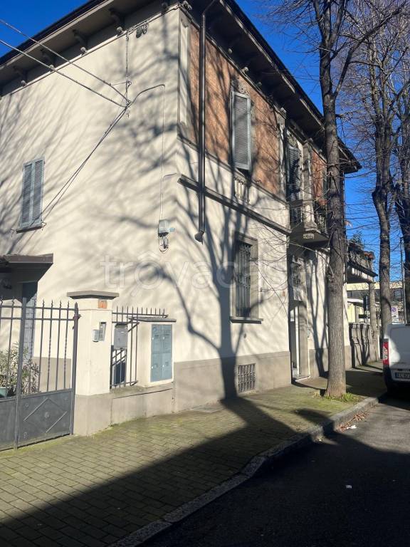 appartamento in vendita a Piacenza in zona Infrangibile