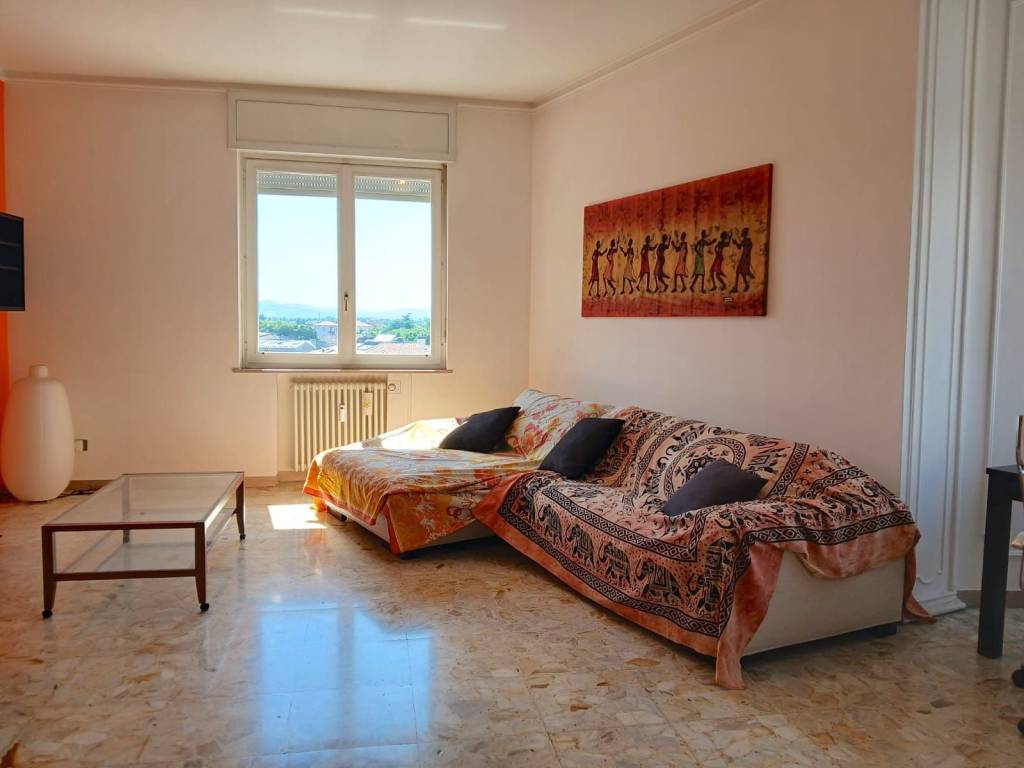 appartamento in vendita a Piacenza in zona Infrangibile