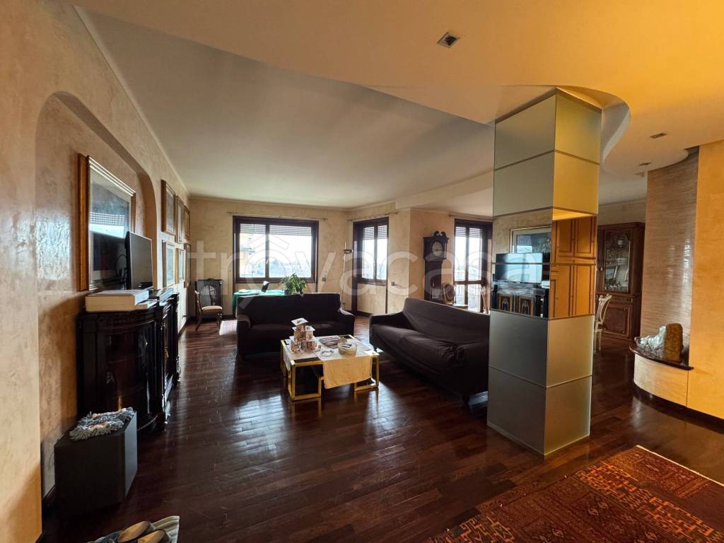 appartamento in vendita a Piacenza