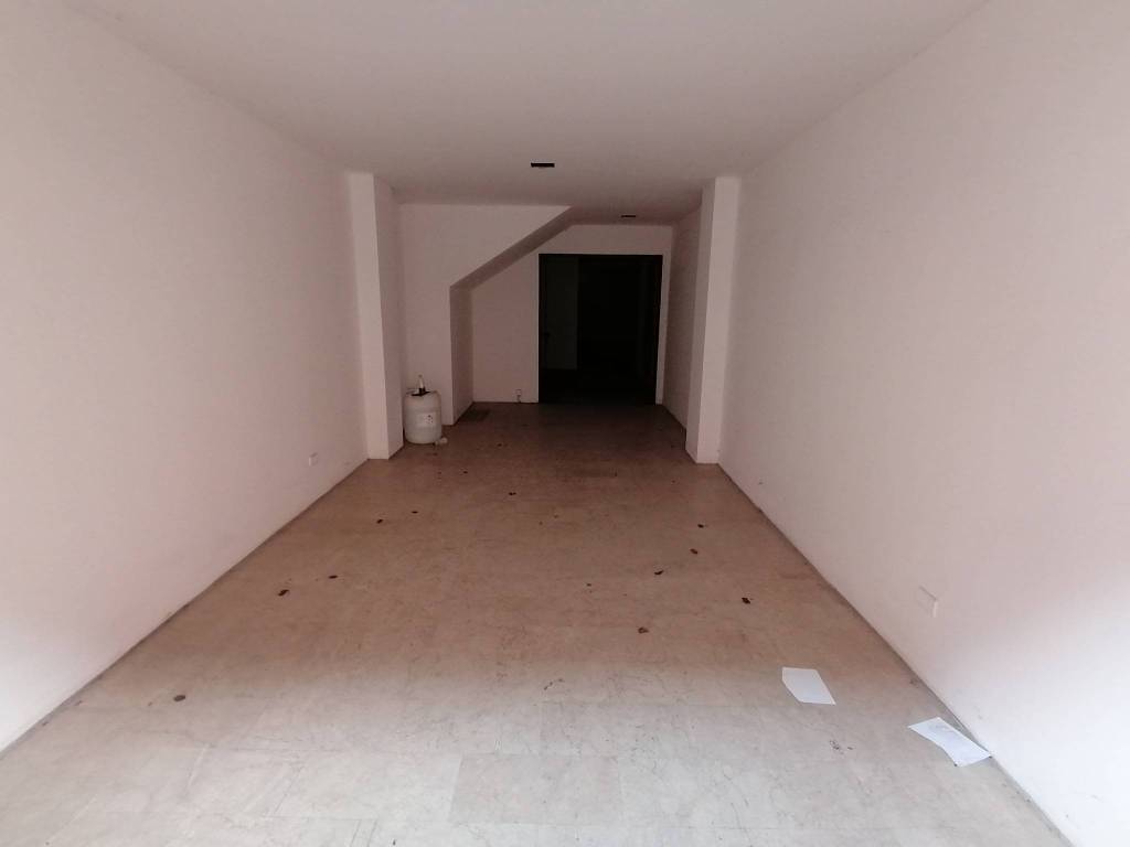negozio in vendita a Piacenza