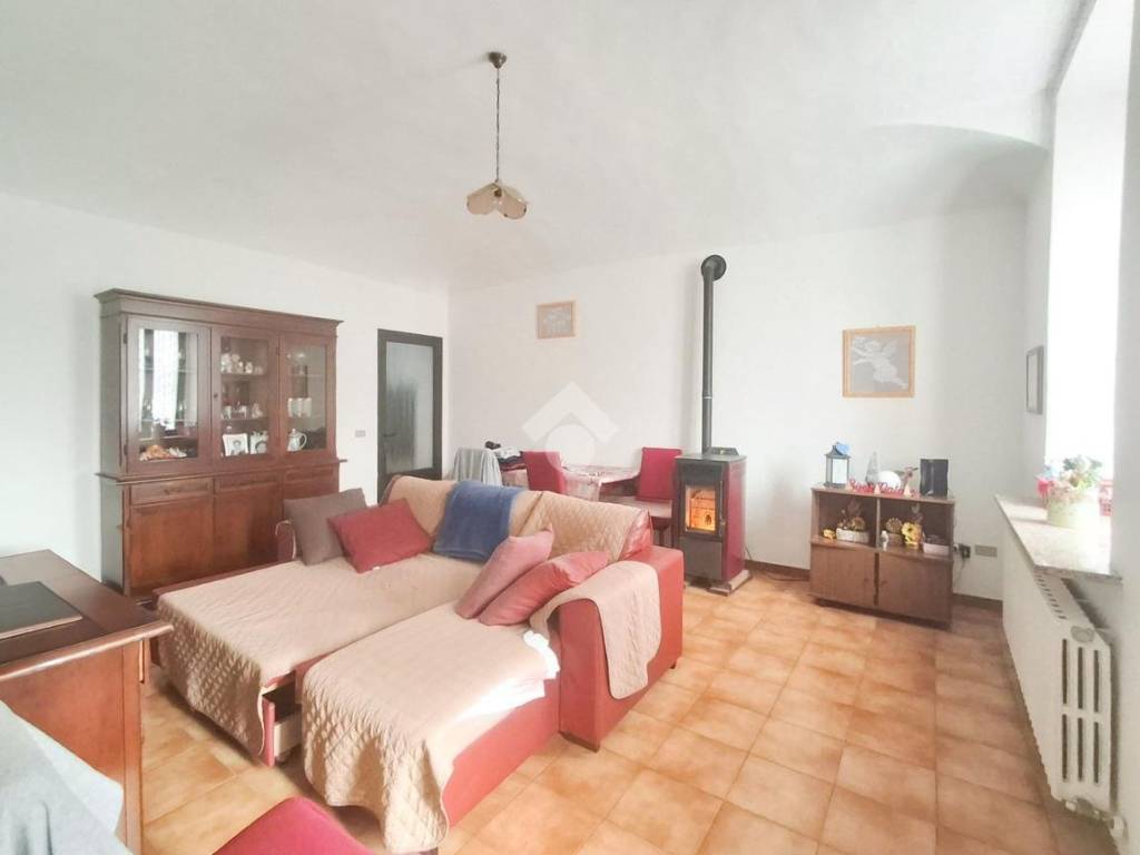 casa semindipendente in vendita a Piacenza in zona Roncaglia / Fossadello