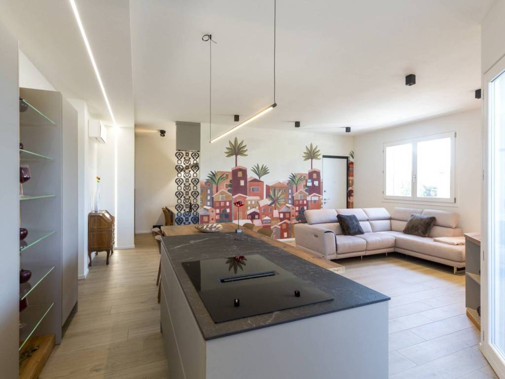 appartamento in vendita a Piacenza in zona Infrangibile