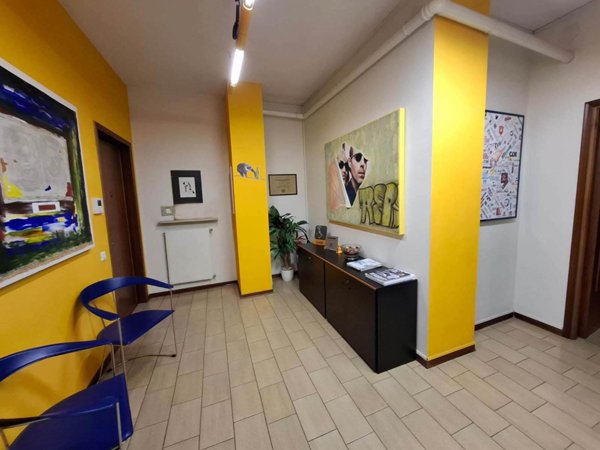 ufficio in vendita a Piacenza in zona Baia del Re