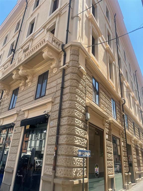 ufficio in vendita a Piacenza in zona Centro Storico