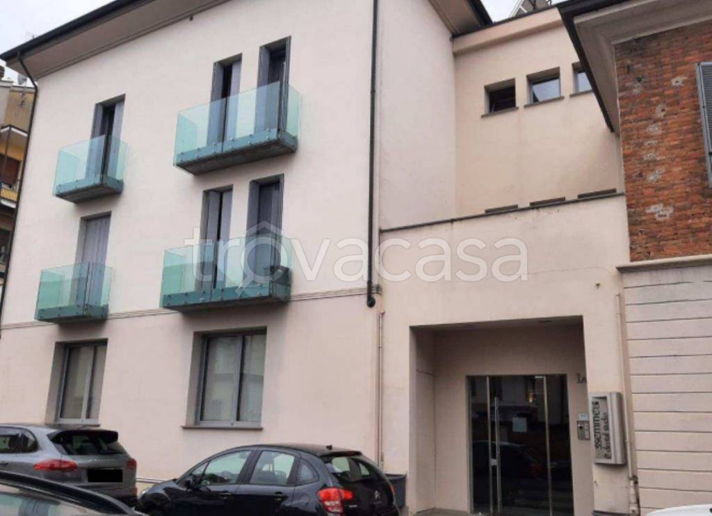 ufficio in vendita a Piacenza