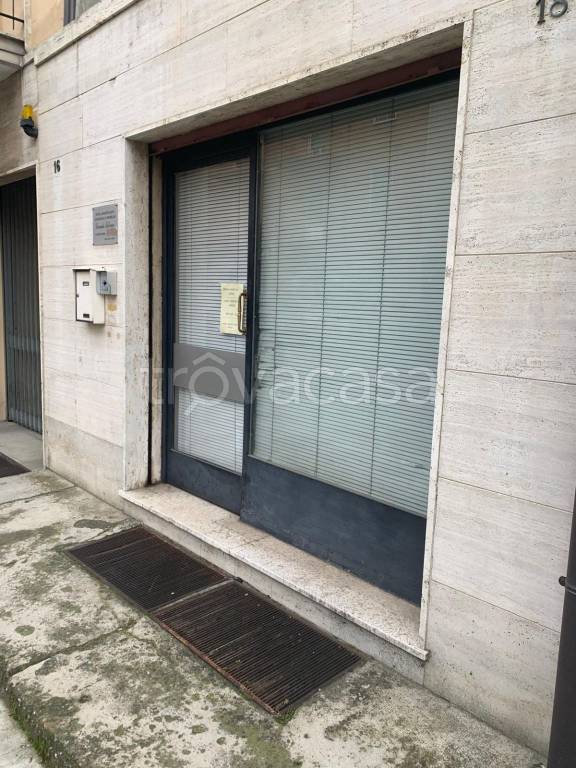 negozio in vendita a Piacenza