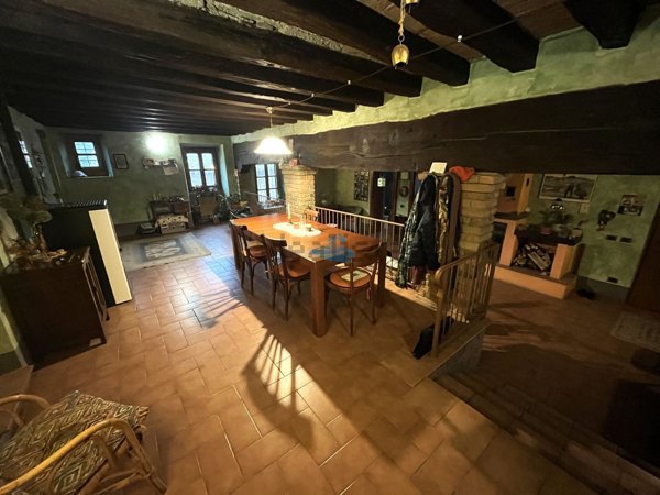 casa indipendente in vendita a Piacenza in zona Roncaglia / Fossadello