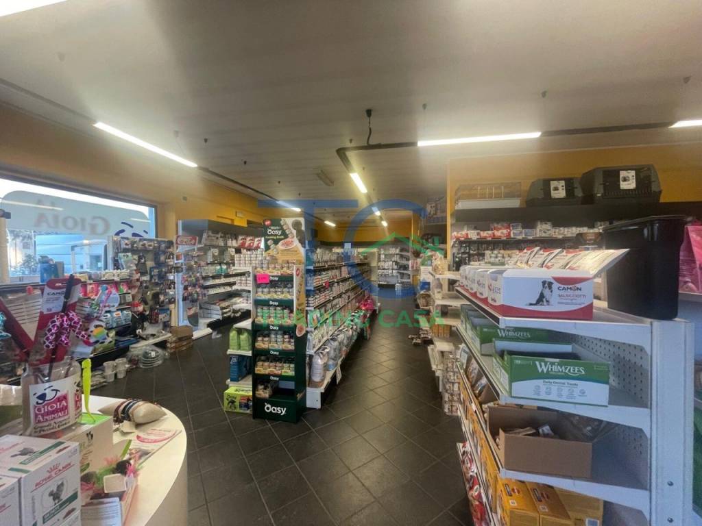negozio in vendita a Piacenza