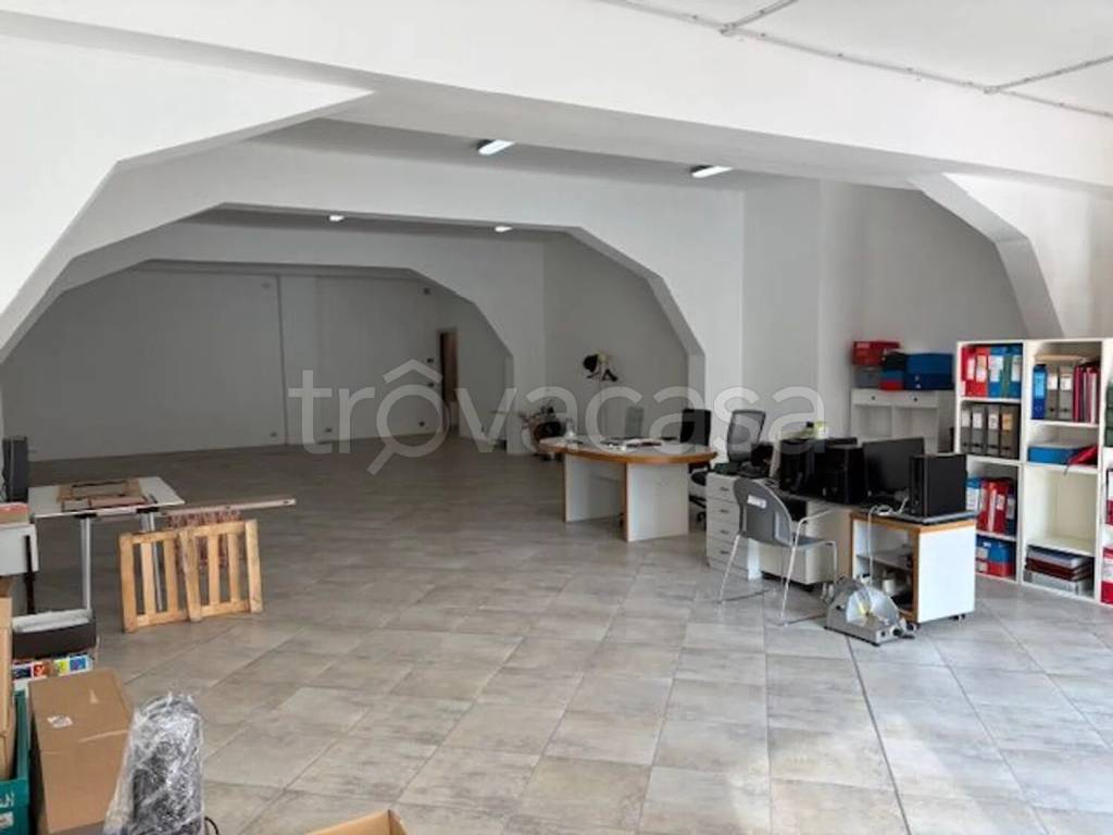 negozio in vendita a Piacenza in zona Centro Storico