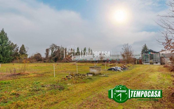 casa indipendente in vendita a Piacenza in zona Borgotrebbia