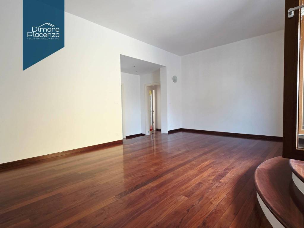 appartamento in vendita a Piacenza in zona Farnesiana