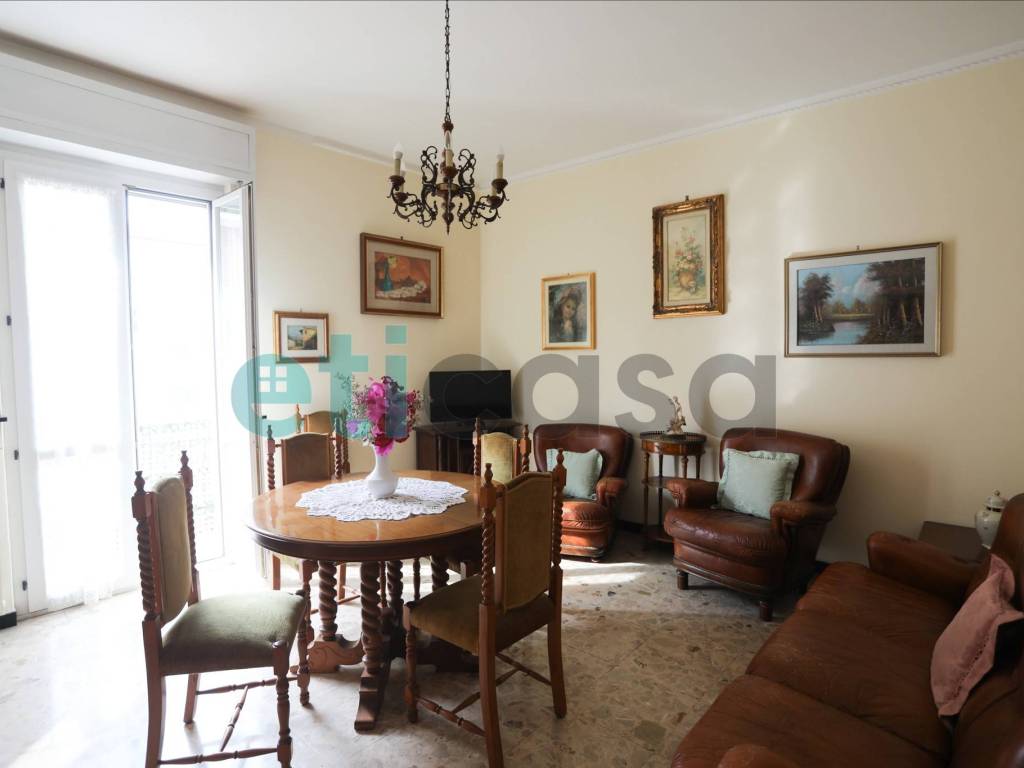 appartamento in vendita a Piacenza in zona Stadio